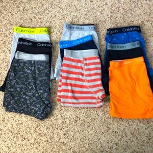 Calvin Klein boy boxer briers- size large - 12/14
